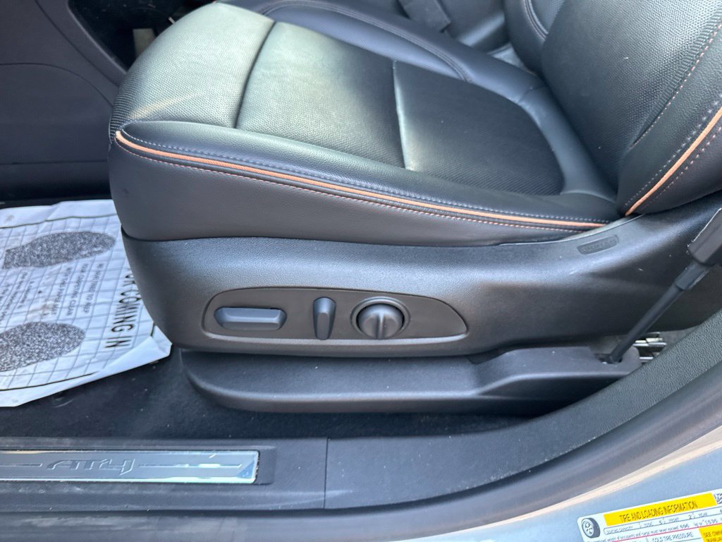 Used 2023 GMC Acadia AT4 w/ Technology Package AWD/4WD image 43