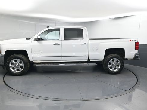 Used 2018 Chevrolet Silverado 2500 LTZ w/ Z71 Package, Off-Road image 2