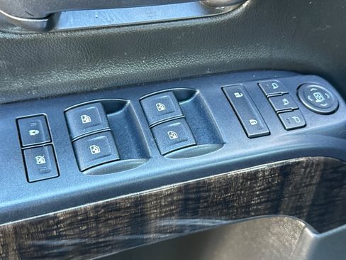 Used 2015 GMC Sierra 2500 Denali w/ Duramax Plus Package AWD/4WD image 12