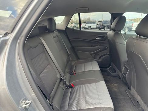 Used 2025 Chevrolet Trax LT w/ Driver Confidence Package FWD image 18