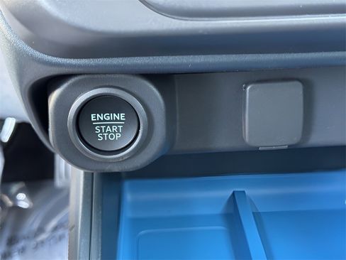 New 2025 Ford Maverick XLT image 18