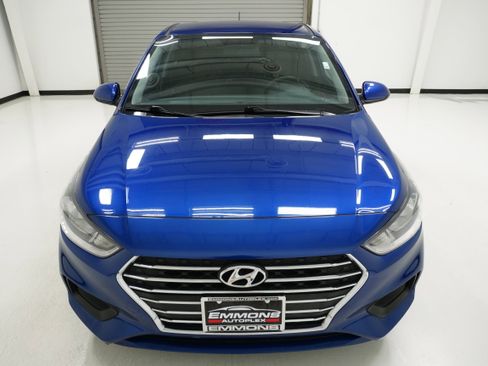 Used 2022 Hyundai Accent SE image 2