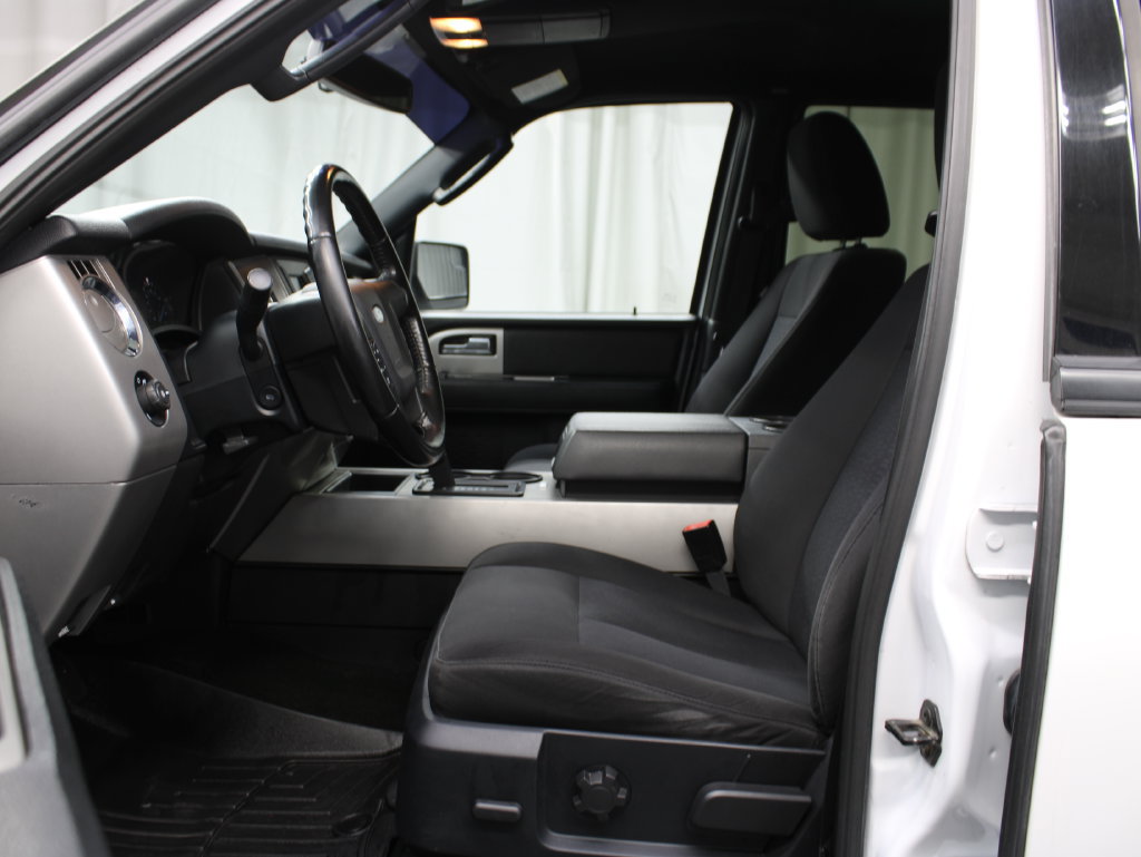 Used 2016 Ford Expedition XLT AWD/4WD image 14