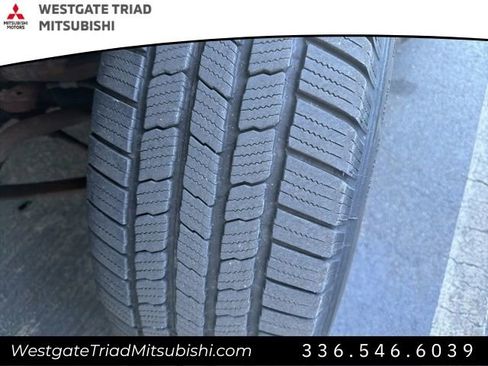 Used 2004 Chevrolet Suburban LS w/ Preferred Equipment Group image 19