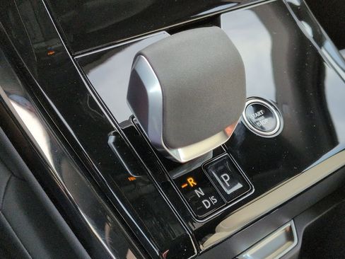 New 2026 Land Rover Range Rover Sport SE image 18