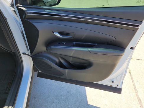 Used 2022 Hyundai Santa Cruz SEL Premium image 13