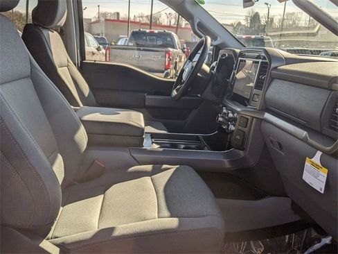 New 2025 Ford F150 XLT w/ Equipment Group 302A MID image 40