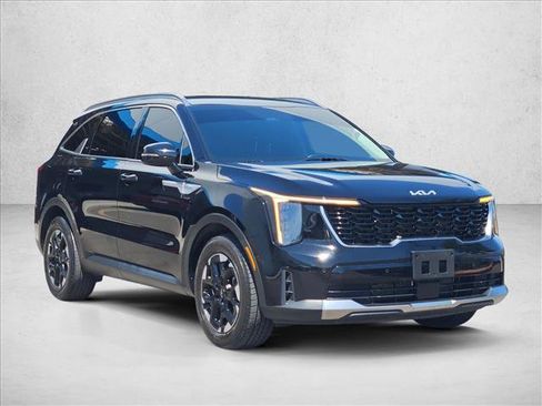 Used 2024 Kia Sorento S FWD image 2