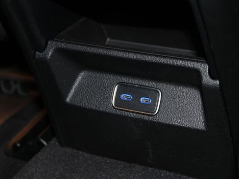 Used 2024 Mercedes-Benz GLE 450e 4MATIC image 33