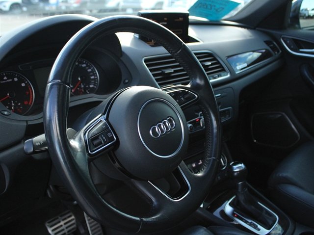 Used 2016 Audi Q3 2.0T Prestige w/ Prestige Package AWD/4WD image 16