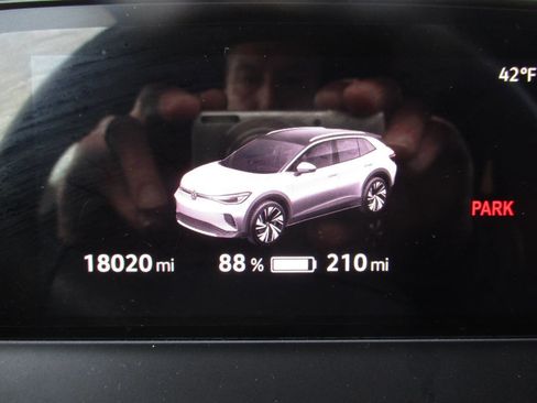 Used 2023 Volkswagen ID.4 Pro image 38