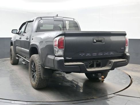 Used 2022 Toyota Tacoma TRD Sport w/ Technology Package AWD/4WD image 7