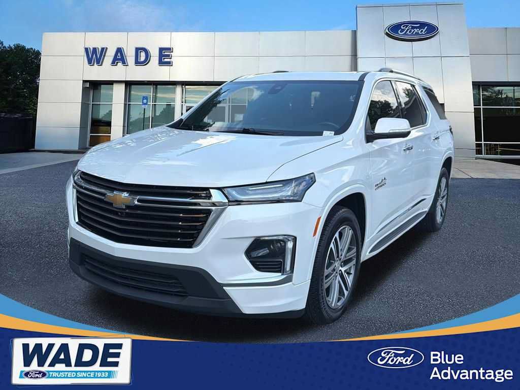 Used 2024 Chevrolet Traverse High Country FWD image 1