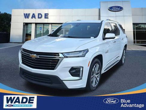 Used 2024 Chevrolet Traverse High Country FWD image 1