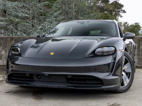 Certified 2023 Porsche Taycan 4 Cross Turismo image 7