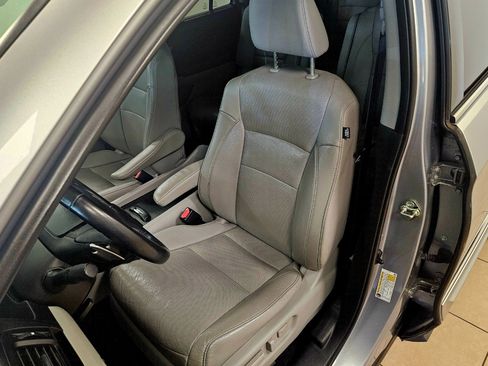 Used 2018 Honda Pilot Elite image 12