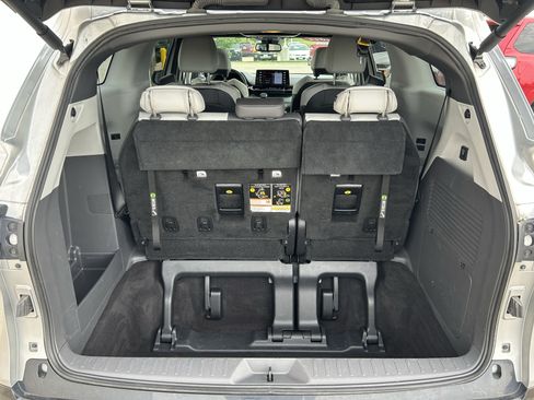 Used 2022 Toyota Sienna XSE w/ XSE Plus Package AWD/4WD image 25