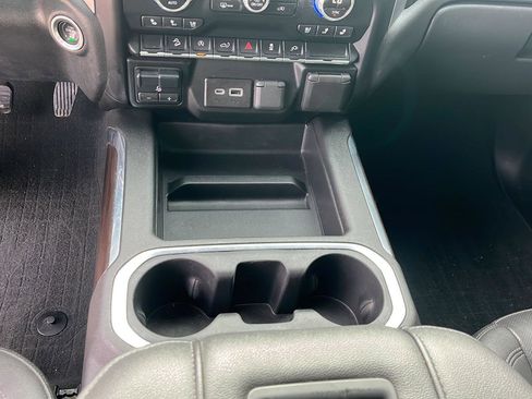 Used 2021 GMC Sierra 1500 SLT image 22