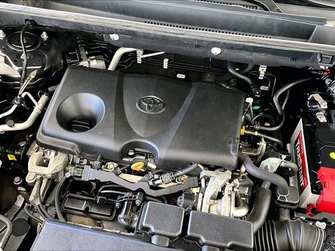 Used 2021 Toyota RAV4 XLE w/ XLE Grade Weather Package FWD image 31