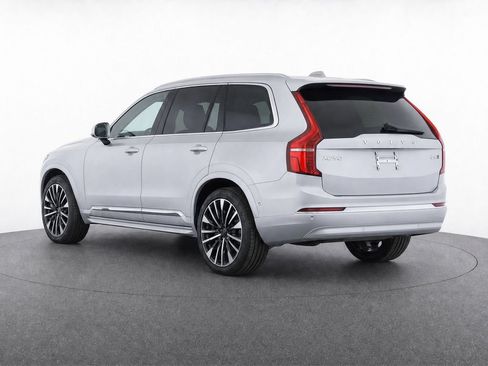 Certified 2026 Volvo XC90 B6 Plus AWD/4WD image 3