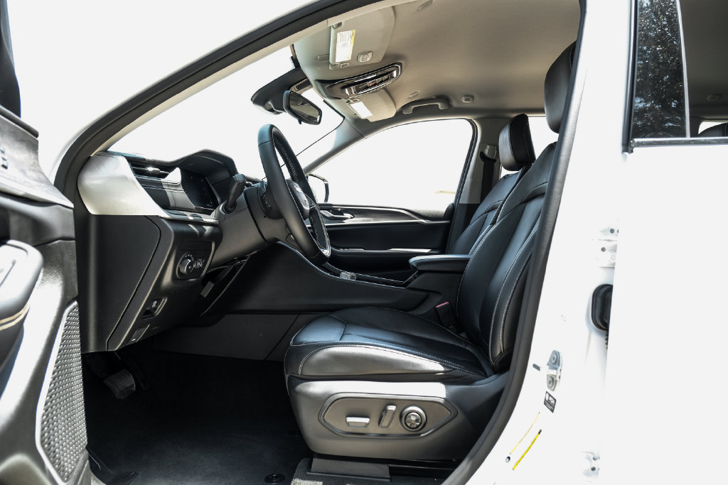 Used 2022 Jeep Grand Cherokee Limited RWD image 41