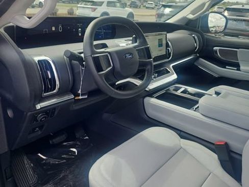 New 2026 Ford Expedition Platinum AWD/4WD image 5