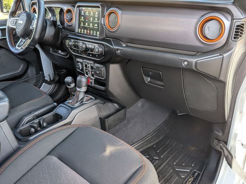 Certified 2022 Jeep Gladiator Mojave w/ LED Lighting Group image 39