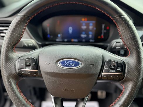 Used 2024 Ford Escape ST-Line image 14