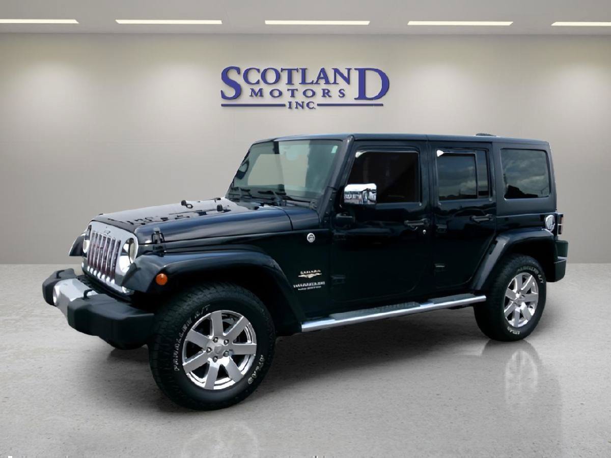 Used 2015 Jeep Wrangler Unlimited Sahara w/ Dual Top Group AWD/4WD image 2