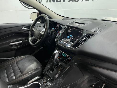 Used 2016 Ford Escape Titanium w/ Equipment Group 301A AWD/4WD image 18