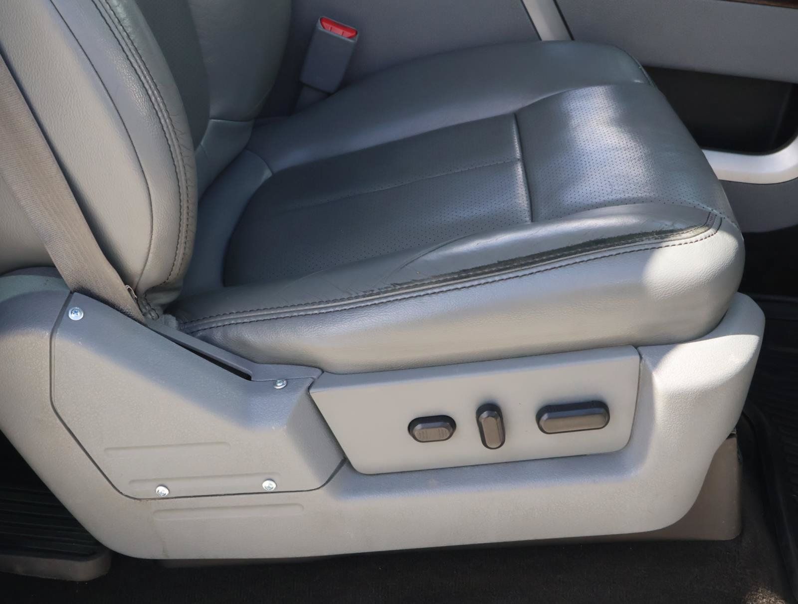Used 2013 Ford F150 Lariat w/ Luxury Equipment Group RWD image 19