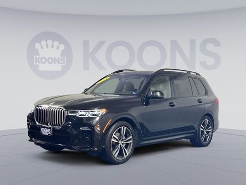 Used 2022 BMW X7 xDrive40i w/ M Sport Package image 1