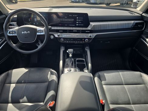Certified 2023 Kia Telluride EX w/ EX Captain's Chair Package FWD image 13