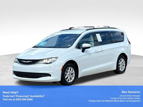 Used 2021 Chrysler Voyager Lxi FWD image 1