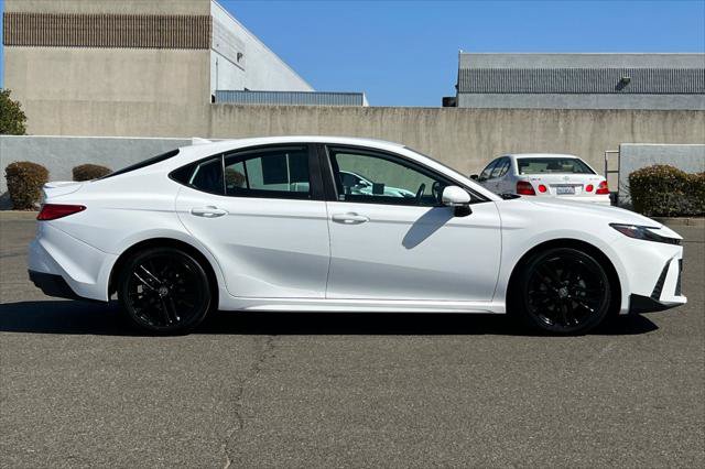 Certified 2025 Toyota Camry SE FWD image 6