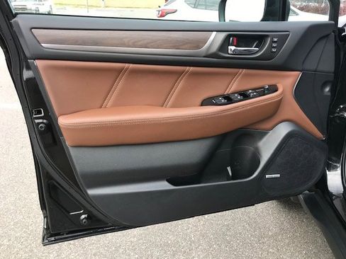 Used 2018 Subaru Outback 2.5i Touring image 21