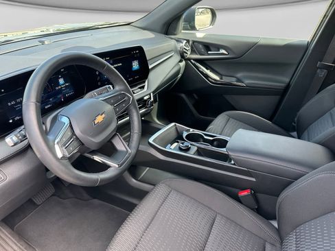 Used 2026 Chevrolet Equinox LT FWD image 10