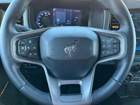 Used 2024 Ford Bronco Badlands image 21
