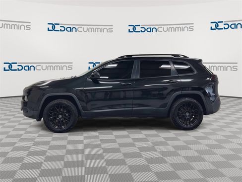 Used 2016 Jeep Cherokee Limited image 5