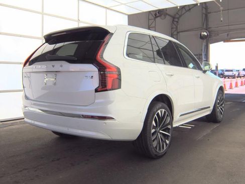 Used 2025 Volvo XC90 B6 Plus AWD/4WD image 2