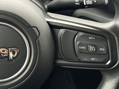 Used 2025 Jeep Gladiator Sport AWD/4WD image 27