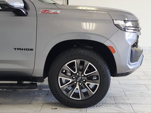 Used 2022 Chevrolet Tahoe Z71 w/ Luxury Package AWD/4WD image 8