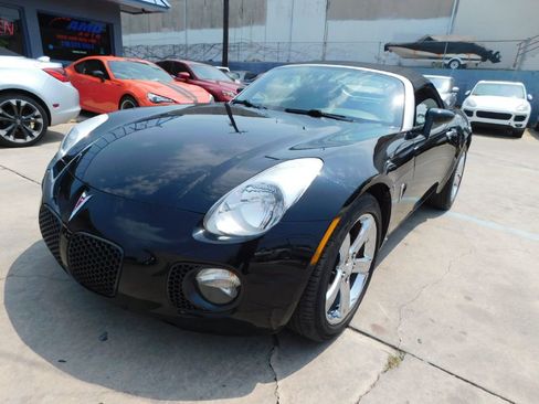 Used 2007 Pontiac Solstice GXP w/ Premium Package image 3