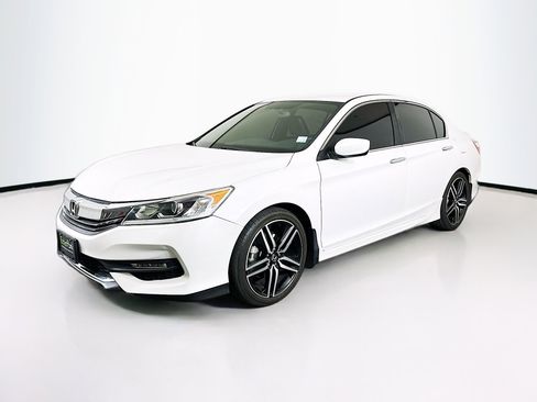 Used 2017 Honda Accord Sport image 3