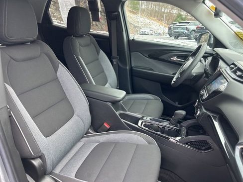 Used 2023 Chevrolet TrailBlazer LT w/ Convenience Package image 8