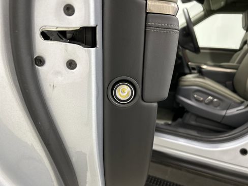 Used 2022 Rivian R1T Adventure image 30