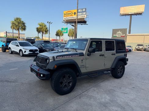Used 2018 Jeep Wrangler Unlimited Rubicon AWD/4WD image 7