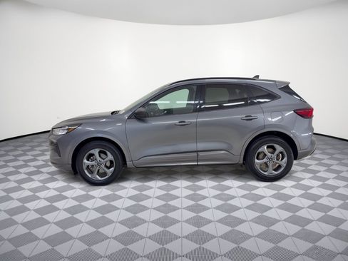Used 2023 Ford Escape ST-Line AWD/4WD image 2