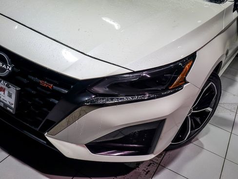 Used 2025 Nissan Altima 2.5 SR image 8