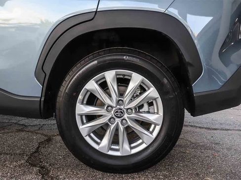 Used 2024 Toyota Corolla Cross LE w/ Moonroof Package image 10